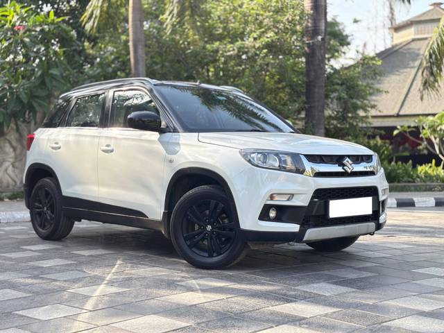 https://images10.gaadi.com/usedcar_image/4529671/original/processed_aa97ef28b90377e569f4af120ed45788.jpg?imwidth=6400