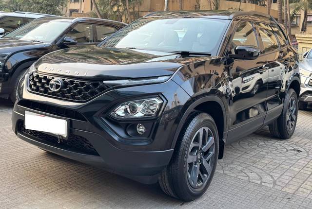 https://images10.gaadi.com/usedcar_image/4529672/original/processed_4132bb92af0c58843c6e0516f021ffbb.jpg?imwidth=6402