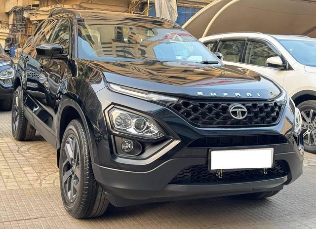 https://images10.gaadi.com/usedcar_image/4529672/original/processed_cf0964fbb21b445d9acc89f520a1c731.jpg?imwidth=6401
