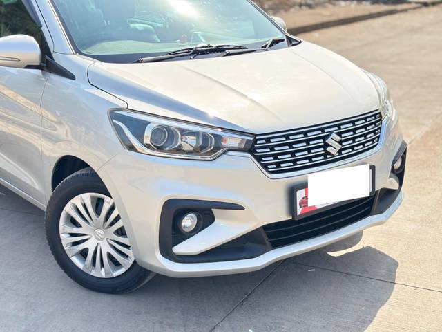 https://images10.gaadi.com/usedcar_image/4529673/original/processed_e5d6edff3432bf733fbea3cb6dcd60ee.jpg?imwidth=6400