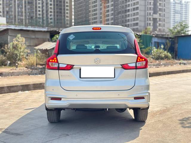 https://images10.gaadi.com/usedcar_image/4529673/original/processed_f79862159b5908d8a8e9a5ea9b487550.jpg?imwidth=6402