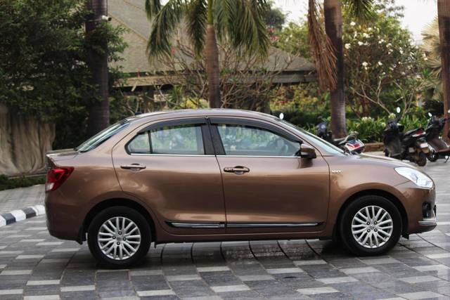https://images10.gaadi.com/usedcar_image/4529677/original/processed_7a1ca585b88c023e85295b96134432b2.jpg?imwidth=6401