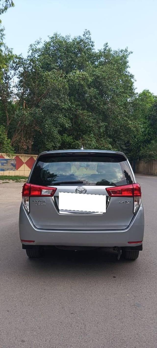 https://images10.gaadi.com/usedcar_image/4529680/original/processed_5413a1468bc62dd2e4ccba996d528855.jpeg?imwidth=6401