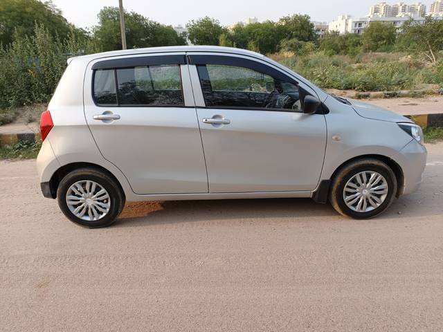 https://images10.gaadi.com/usedcar_image/4529685/original/d6447660fe81fddab6a1e948913f6c95.jpg?imwidth=6401