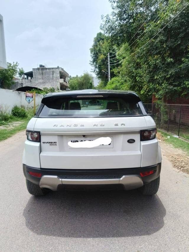 https://images10.gaadi.com/usedcar_image/4529688/original/processed_d1f8d05aa6fc41e0e13ccf93d4fb06b1.jpg?imwidth=6401