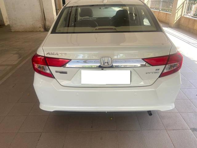 https://images10.gaadi.com/usedcar_image/4529689/original/processed_da00f46e5d26c37a3d9180678cd0c5fd.jpeg?imwidth=6402