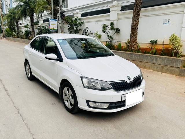 https://images10.gaadi.com/usedcar_image/4529694/original/processed_e05ce75d07eab1b21f6c1af21915c694.jpg?imwidth=6400