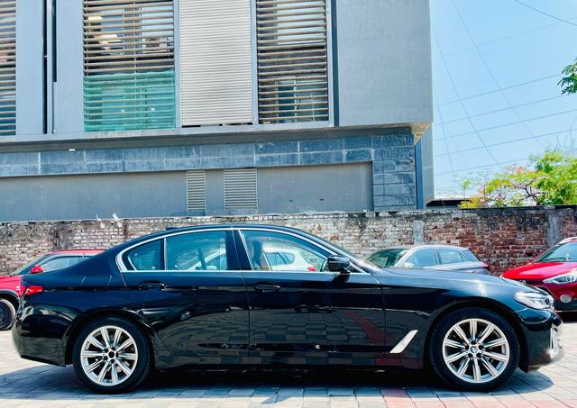 https://images10.gaadi.com/usedcar_image/4529697/original/0aff803f9a8a70dd76a621c6d08f189f.jpg?imwidth=6401