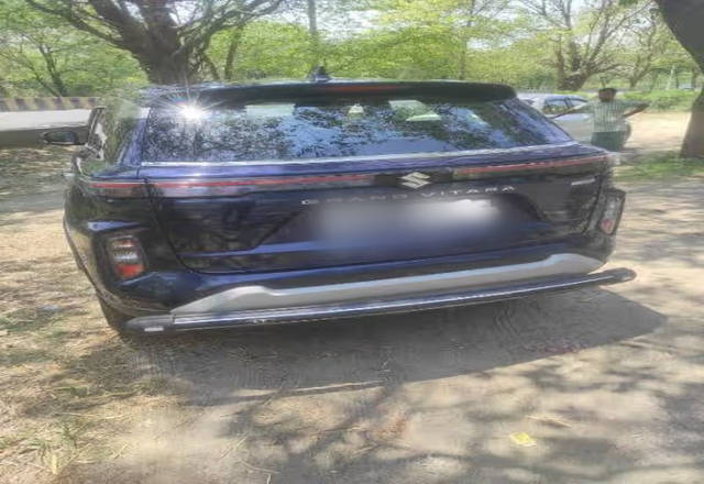 https://images10.gaadi.com/usedcar_image/4529703/original/1b14574c-dc5e-4b54-9d0b-8692d0a2f2c2.?imwidth=6402