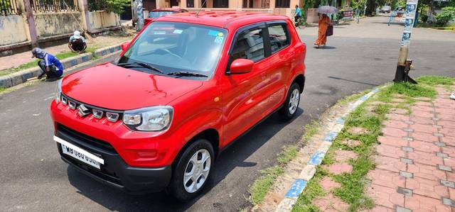 https://images10.gaadi.com/usedcar_image/4529704/original/processed_0ce2875c89b04b18d10bb153891a0678.jpg?imwidth=6400