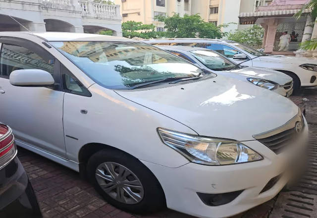 https://images10.gaadi.com/usedcar_image/4529715/original/d1aa9a18-c238-4370-8463-39605cc80135.?imwidth=6400