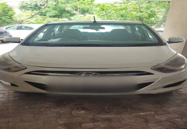 https://images10.gaadi.com/usedcar_image/4529727/original/5d1c1f68-4fb5-4463-908f-a29aca3bffc2.?imwidth=6400
