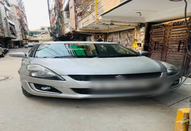https://images10.gaadi.com/usedcar_image/4529759/original/9d302a83-28af-4720-a199-d9a58de3fe58.?imwidth=6400