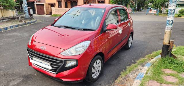 https://images10.gaadi.com/usedcar_image/4529761/original/processed_8aa161bc2c3afa9d29b9a1031bac8127.jpg?imwidth=6400