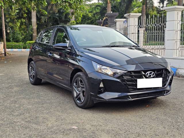 https://images10.gaadi.com/usedcar_image/4529782/original/processed_6deb0e564546b5d908f62ef18154e5d5.jpg?imwidth=6400