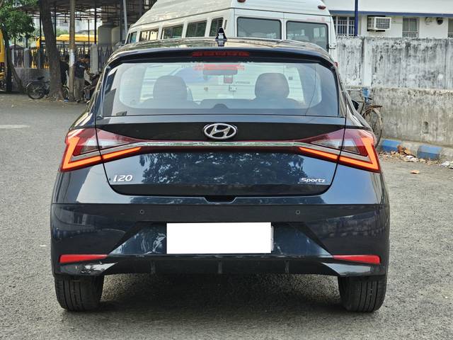 https://images10.gaadi.com/usedcar_image/4529782/original/processed_b19227ef541a753d300814667217a65a.jpg?imwidth=6402