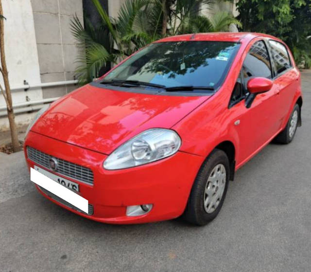 https://images10.gaadi.com/usedcar_image/4529788/original/processed_6a4373e5b093e9528578b2aabe91edf1.png?imwidth=6400