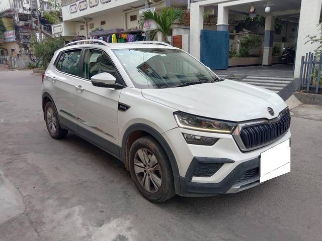 https://images10.gaadi.com/usedcar_image/4529789/original/processed_d64dd5549189c46f8e29ce13fa73aae9.jpg?imwidth=6400