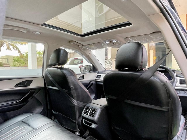 Second-hand 2019 Land Rover Discovery HSE 3.0 TD6 for sale in Yavatmal-8