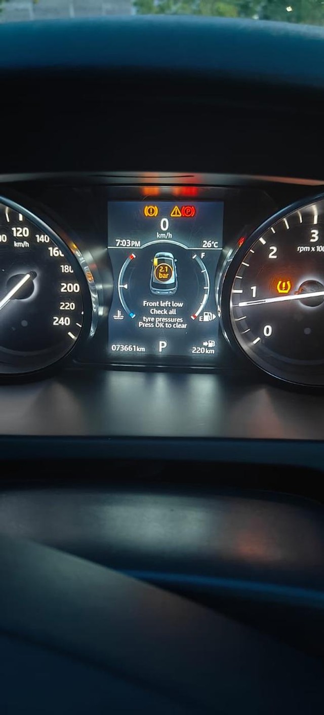 Second-hand 2019 Land Rover Discovery HSE 3.0 TD6 for sale in Yavatmal-7