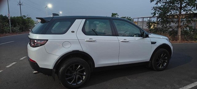 Second-hand 2019 Land Rover Discovery HSE 3.0 TD6 for sale in Yavatmal-5