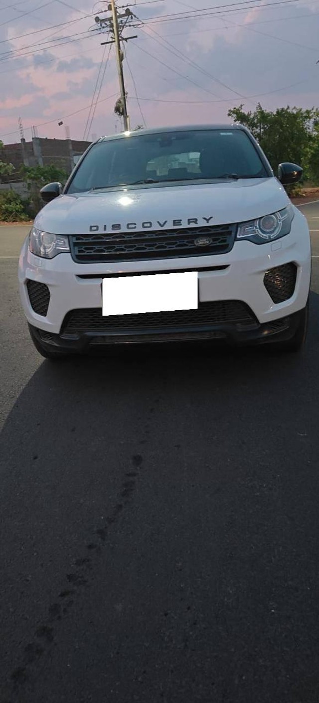 Second-hand 2019 Land Rover Discovery HSE 3.0 TD6 for sale in Yavatmal-3