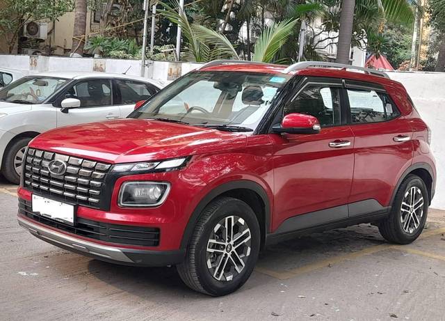 https://images10.gaadi.com/usedcar_image/4529807/original/processed_129e7ad285680d385283549e68f3c048.jpeg?imwidth=6402