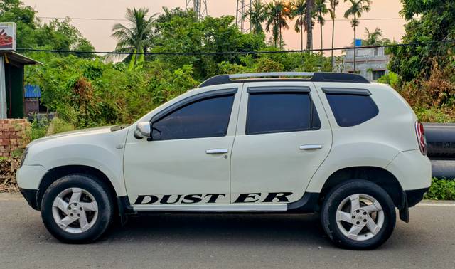 https://images10.gaadi.com/usedcar_image/4529813/original/44d8a4fec926f34a7dfbe3153125264b.jpg?imwidth=6402