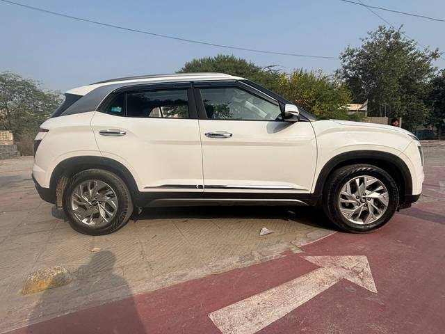 https://images10.gaadi.com/usedcar_image/4529816/original/acc3a9d597d2a59ad2cbb8f717f4db08.jpg?imwidth=6401