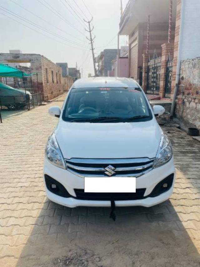 https://images10.gaadi.com/usedcar_image/4529828/original/processed_c23b6fd3-a128-4b84-9295-c9766f02f599.JPG?imwidth=6400