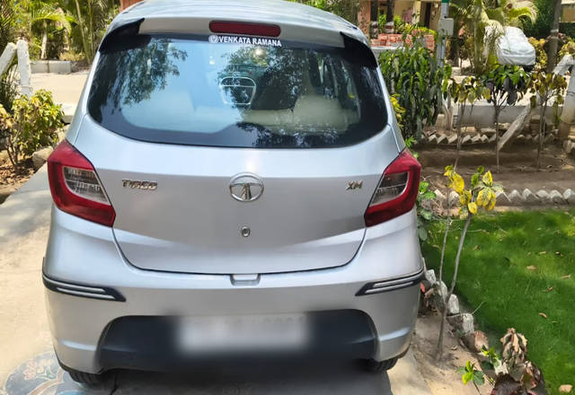 https://images10.gaadi.com/usedcar_image/4529838/original/d84c1ca9-8130-4224-be61-bcc2f07b4189.?imwidth=6400