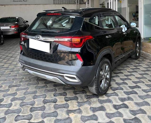 https://images10.gaadi.com/usedcar_image/4529859/original/processed_9dbf13742550cc2c4bfc0a5bc99331b8.jpg?imwidth=6401
