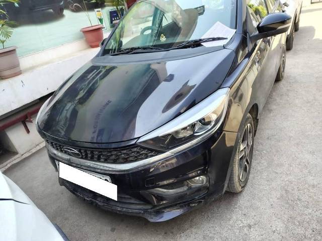 https://images10.gaadi.com/usedcar_image/4529862/original/processed_2bbc80b1-17ed-4742-8279-5fd76697da9a.jpg?imwidth=6402