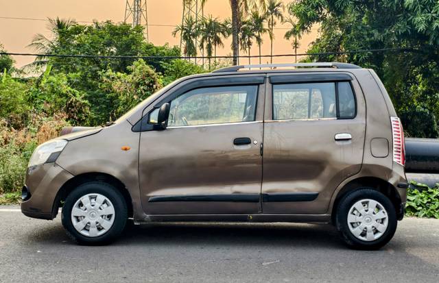 https://images10.gaadi.com/usedcar_image/4529868/original/8e3264f35c887fc22ae36fb0991691fc.jpg?imwidth=6402