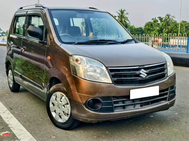 https://images10.gaadi.com/usedcar_image/4529868/original/processed_386392d25ac19bf7a0195f21c7023c66.jpg?imwidth=6400
