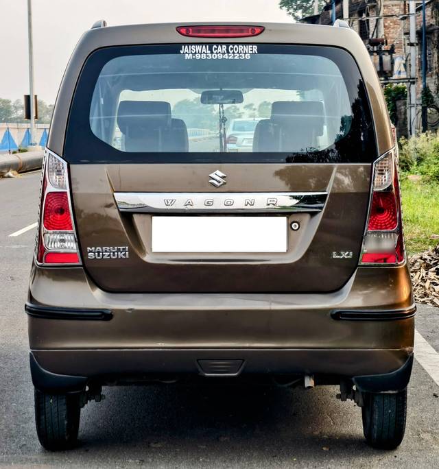 https://images10.gaadi.com/usedcar_image/4529868/original/processed_e11a7ad70b64ebbd4384b70b76554dfa.jpg?imwidth=6401
