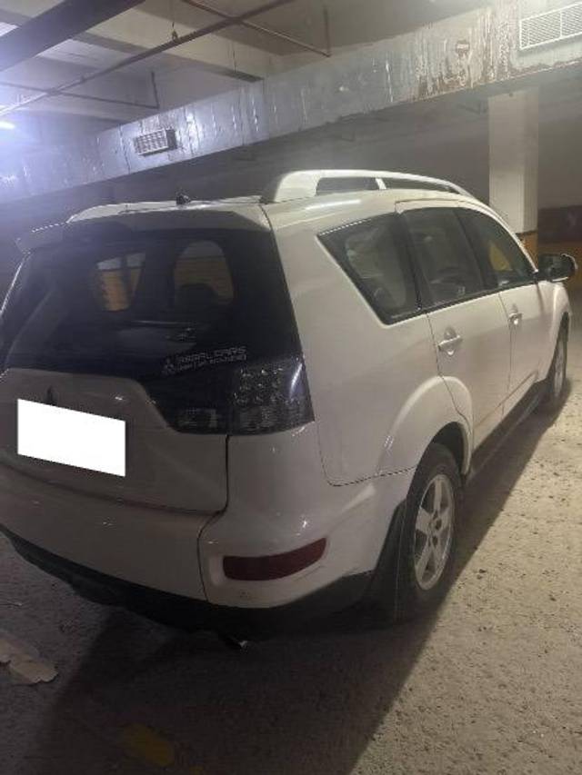 https://images10.gaadi.com/usedcar_image/4529872/original/processed_13f0717c-c23b-4a53-abdf-fae6922720f0.jpg?imwidth=6401