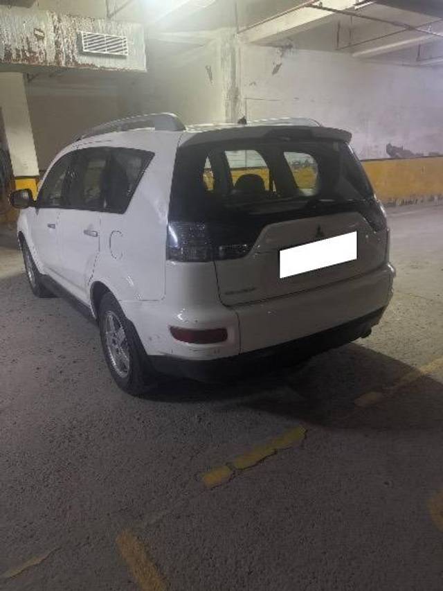 https://images10.gaadi.com/usedcar_image/4529872/original/processed_1b5cb290-3695-41ba-bbb3-9f24110f8522.jpg?imwidth=6402