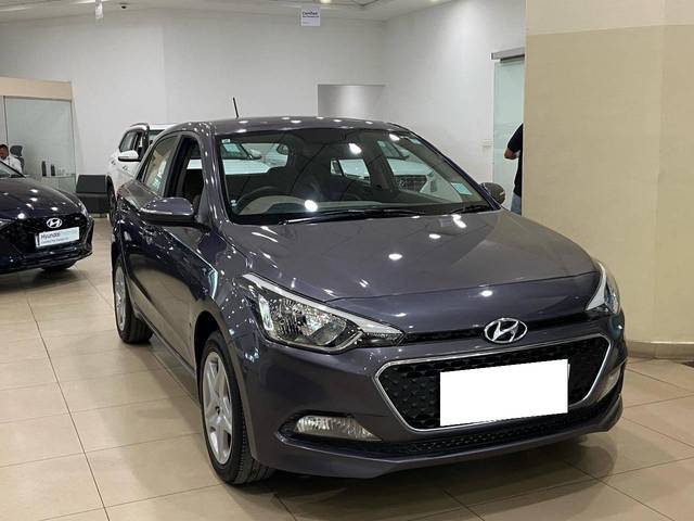 https://images10.gaadi.com/usedcar_image/4529873/original/processed_020f38543d5025f950b6826488831150.jpg?imwidth=6401
