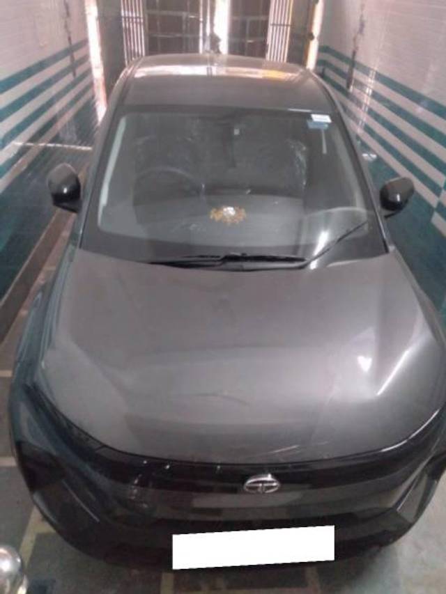 https://images10.gaadi.com/usedcar_image/4529877/original/processed_44111f38-c32b-4b51-b2de-6c086fcd4376.jpg?imwidth=6400