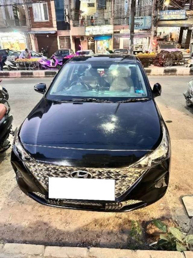https://images10.gaadi.com/usedcar_image/4529879/original/processed_1a5136f2-db17-4a27-a468-90f492f44318.jpeg?imwidth=6400