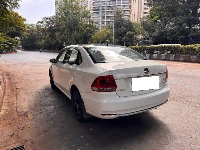 https://images10.gaadi.com/usedcar_image/4529887/original/processed_d1f6b1f8-8f78-41df-b3ee-0196bdfb911b.jpeg?imwidth=6400