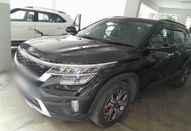 https://images10.gaadi.com/usedcar_image/4529889/original/80cb359d-288f-42ac-810d-592108fd4aeb.?imwidth=6400