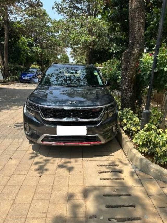 https://images10.gaadi.com/usedcar_image/4529893/original/processed_2c8995f0-1084-43cc-b164-9cece1431e59.jpeg?imwidth=6402