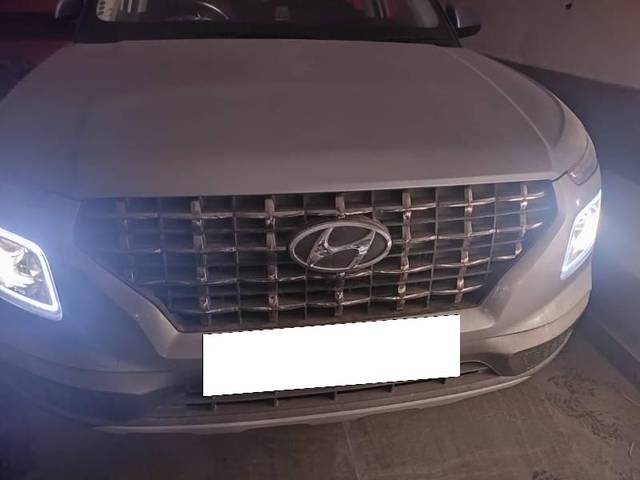 https://images10.gaadi.com/usedcar_image/4529894/original/processed_5b4ca5e4-ea92-4280-bfac-d7ea765f866e.jpg?imwidth=6400