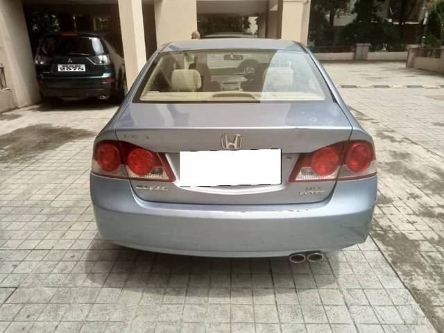 https://images10.gaadi.com/usedcar_image/4529903/original/processed_99ef1aed-c404-4e03-8172-e73f9b428b76.jpeg?imwidth=6402