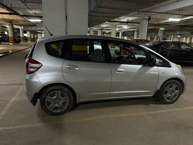 https://images10.gaadi.com/usedcar_image/4529914/original/83a3bafb-17f1-4dc7-b3d7-666545837c1b.jpg?imwidth=6402