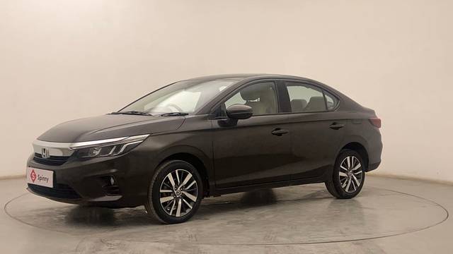 https://images10.gaadi.com/usedcar_image/4529982/original/b6502676c8a89b51f084a3a9f857e965.JPG?imwidth=6400