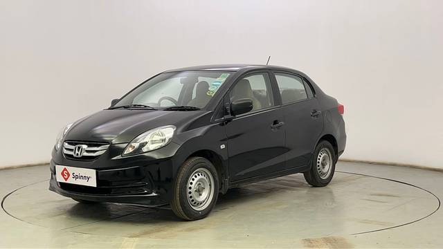 https://images10.gaadi.com/usedcar_image/4530014/original/44123277c53173190d9b066f07ea4ab5.JPG?imwidth=6400