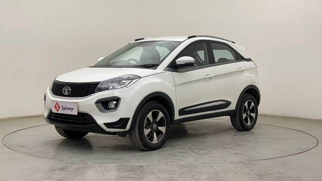 https://images10.gaadi.com/usedcar_image/4530033/original/52f9bd24240fc5db79d9c2493f38616c.JPG?imwidth=6400